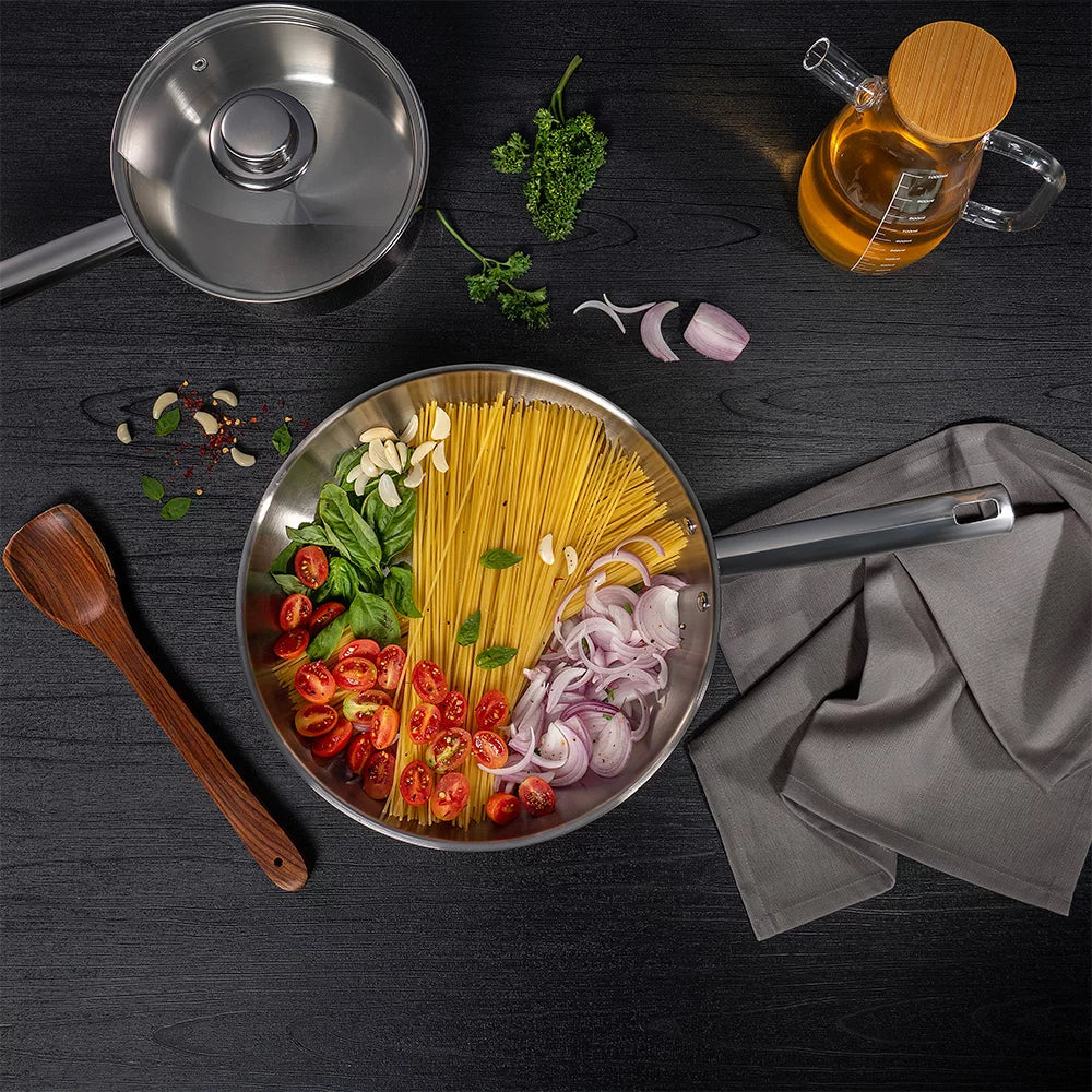 How to Decide Between Non-stick and Stainless Steel Frying Pan?