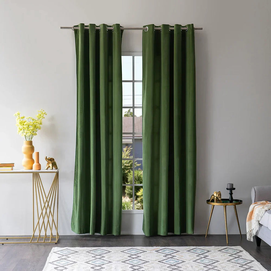 Curtains vs Blinds in Bedroom