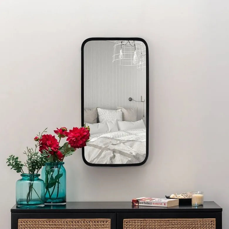 Decorative mirror design