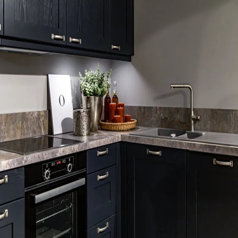  Profile Handles in Kitchens