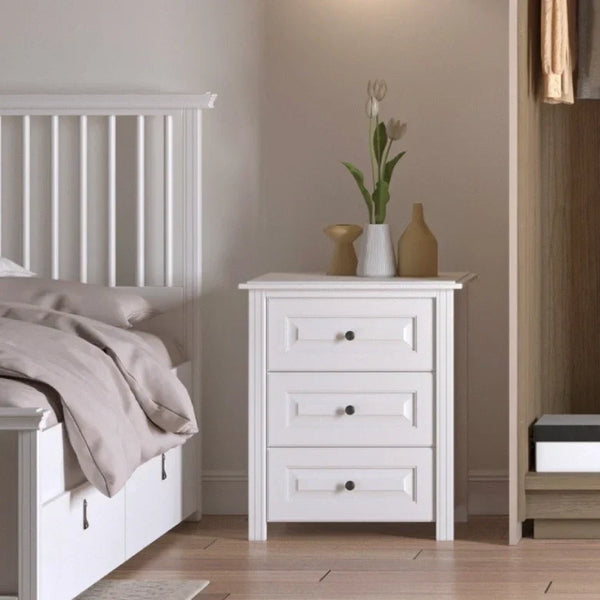 Storage vs Minimalism: Bedside Tables with Drawers Compared to Open Designs