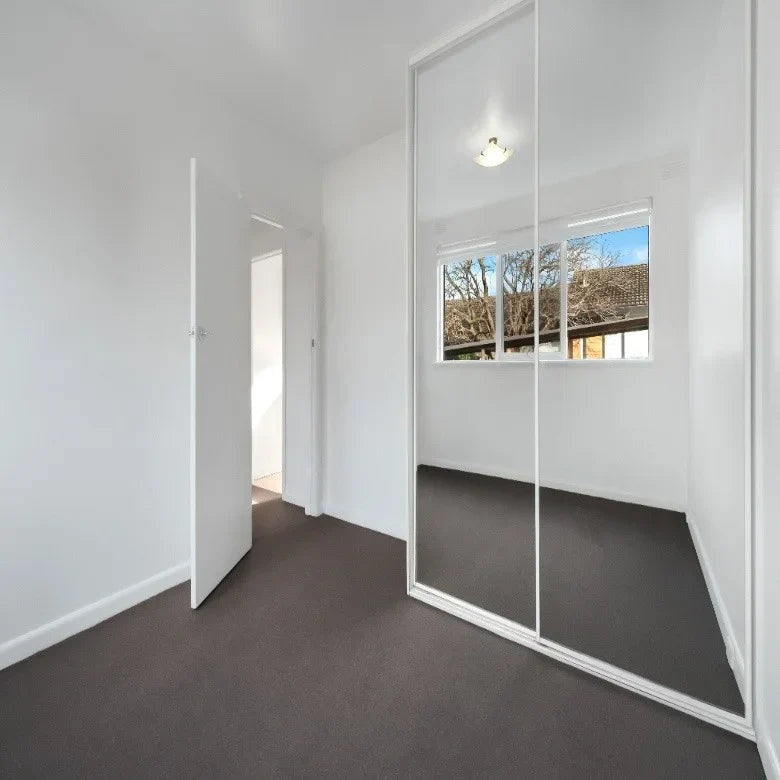 Sliding Wardrobe in Home - Pros and Cons