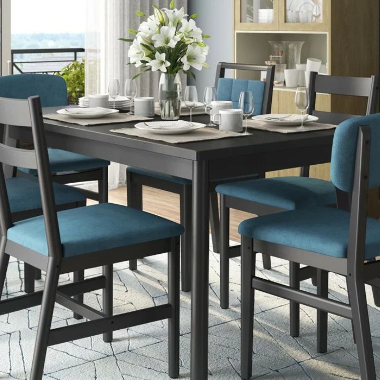 Modern vs Traditional Teakwood Dining Tables