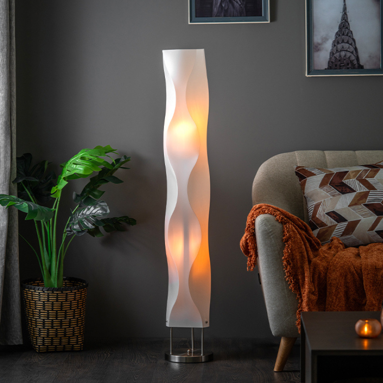 Modern vs Classic Living Room Lamps