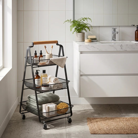 Pour