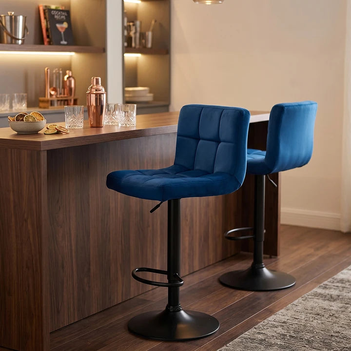 Blaur - bar chair - Front View