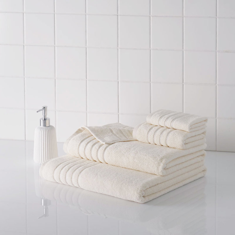 calypso - Bath towel Whisper white 70x140 cm - 020.001.01 - thematic