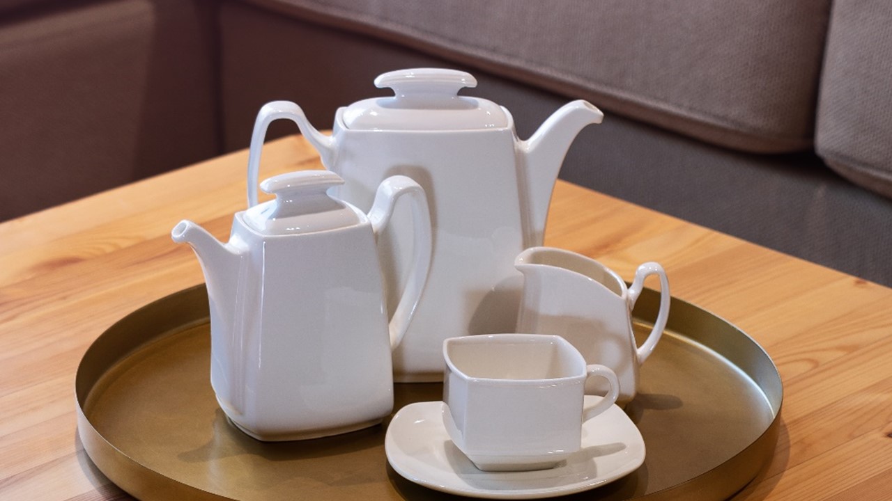 Tea pots & accessories