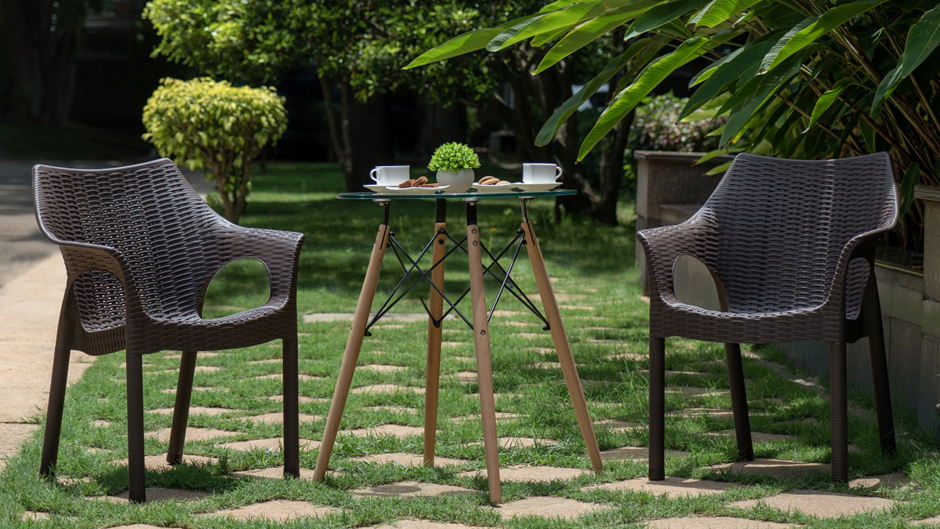 Outdoor Oasis: Essential Furniture for Your Patio, Balcony, or Garden
