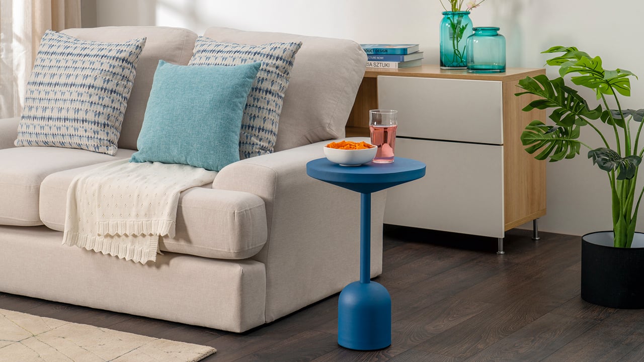 Top 8 Multifunctional Side Tables for Small Living Spaces